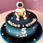 Tort z kosmonautą